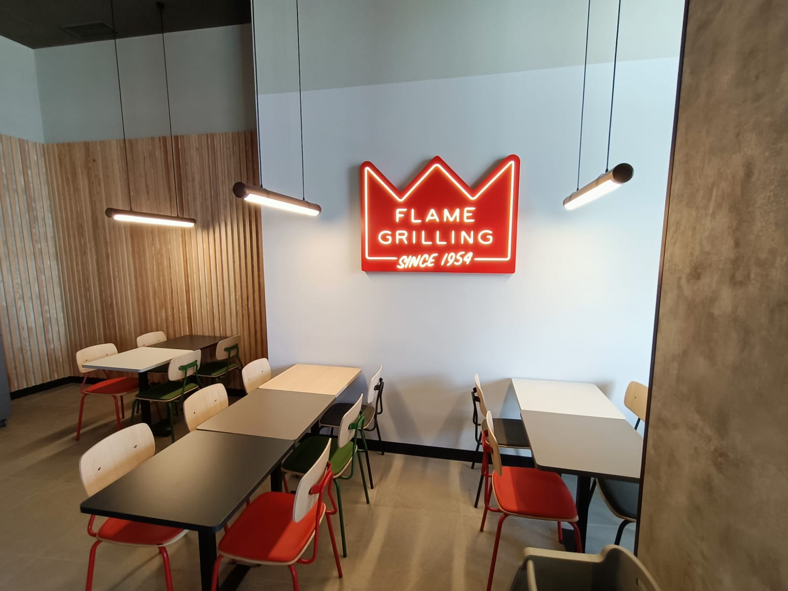 Burger King® Espanha ultrapassa 1.600 funcionários em Málaga com nova abertura